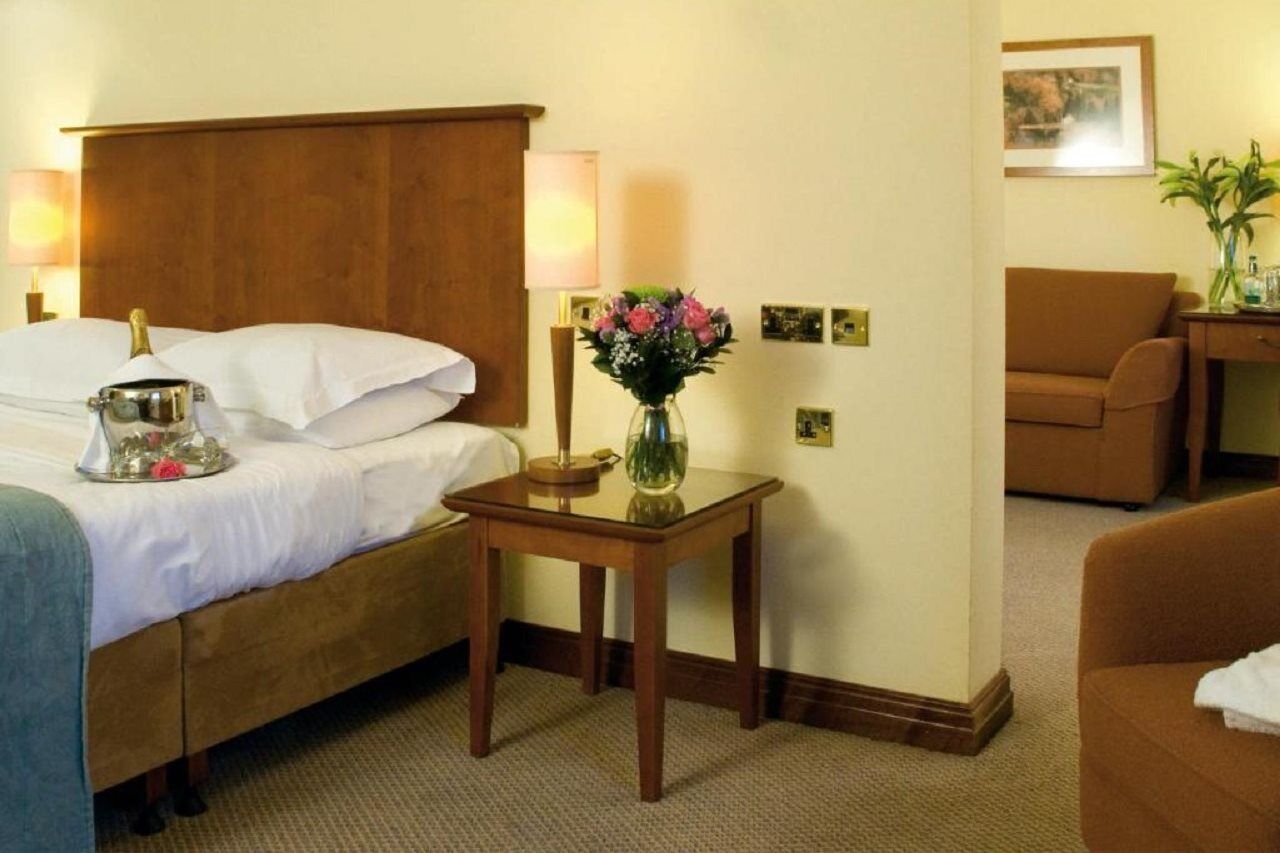 פרסטון Macdonald Tickled Trout Hotel מראה חיצוני תמונה